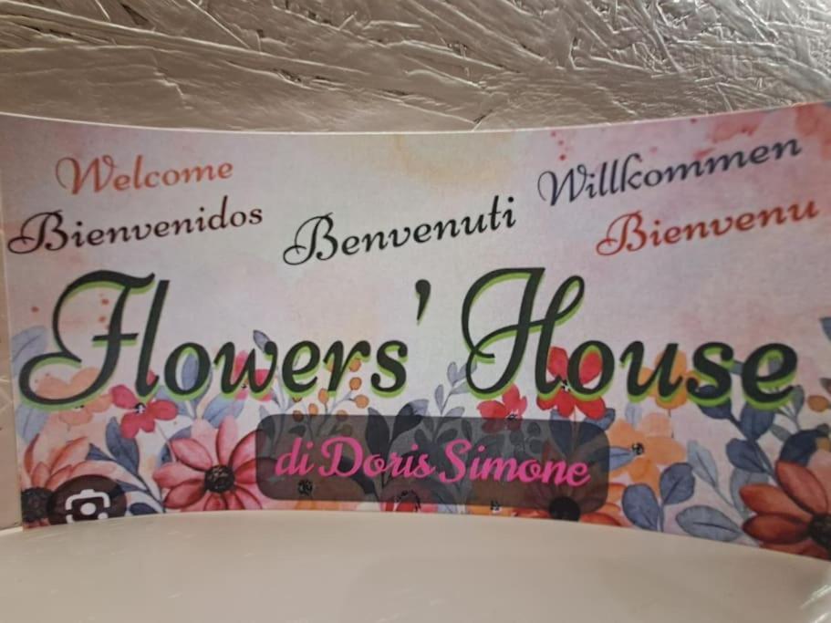 Flower'S House Di Doris Simone Bari Esterno foto